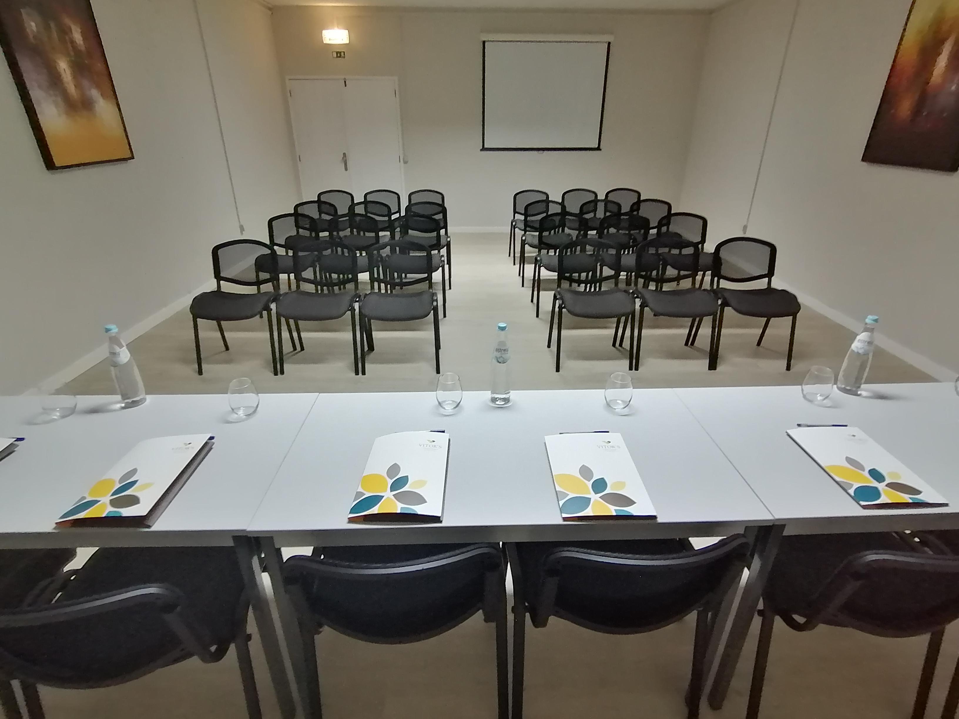 Vitors Plaza Aparthotel 4*